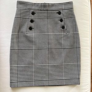 H&M houndstooth skirt.